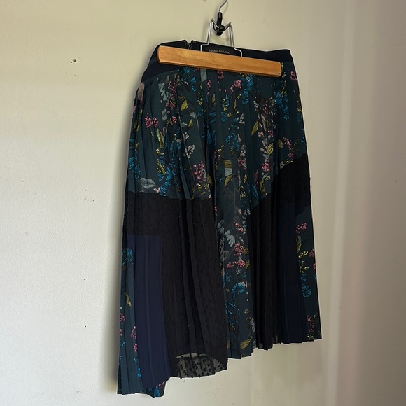 Banana Republic Dresses & Skirts - Banana Republic Green Midi A-line Skirt